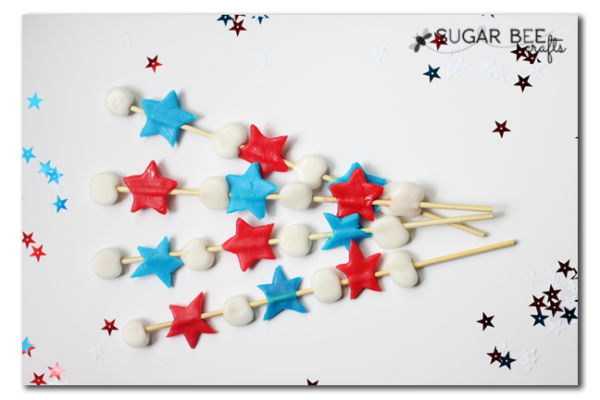 Airheads+kabobs+patriotic