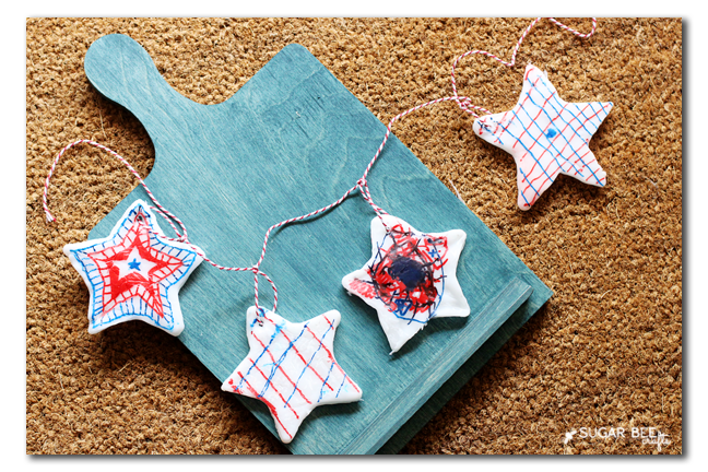 DIY Plastic Patriotic Stars kid craft, Red White Blue Series - Sugar Bee  Crafts