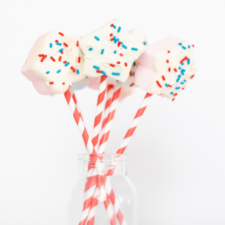 Star marshmallow pops perfect for the 4th of july or any patriotic celebration and so simple to make