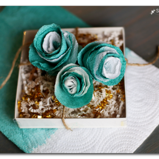 Paper towel flowers gift wrap topper