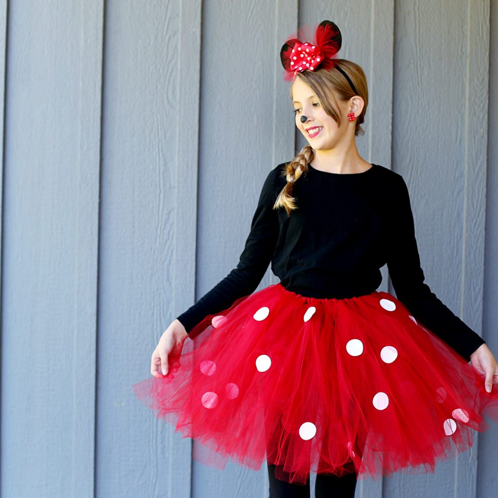 DIY Minnie Mouse Costume (yep, NO sew!) - Sugar Bee Crafts