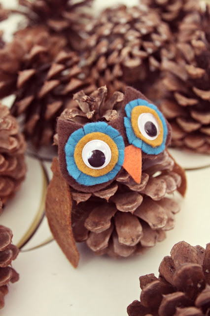 Pinecone Bird Ornament - Lia Griffith