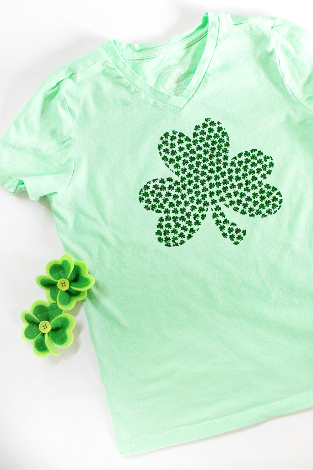 Shamrock Tee with FREE cut file - Sugar Bee Crafts