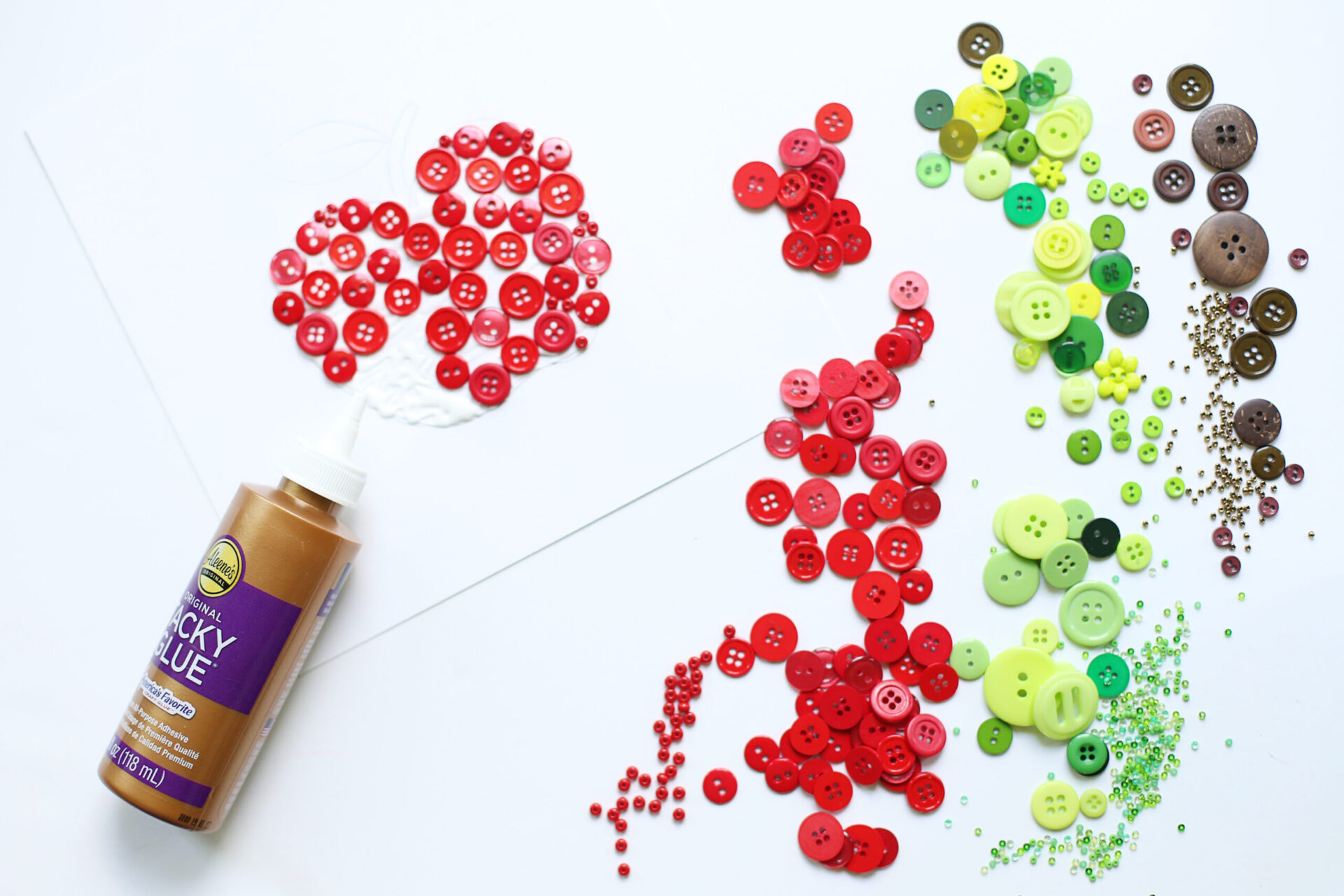 Button Apple Art - Teacher Appreciation Gift Idea - Sugar Bee Crafts