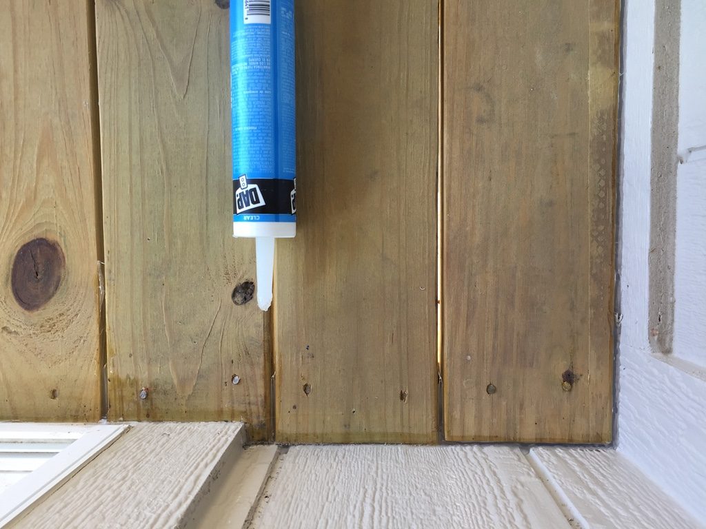 exterior vinyl floor decking for a screened in porch caulking