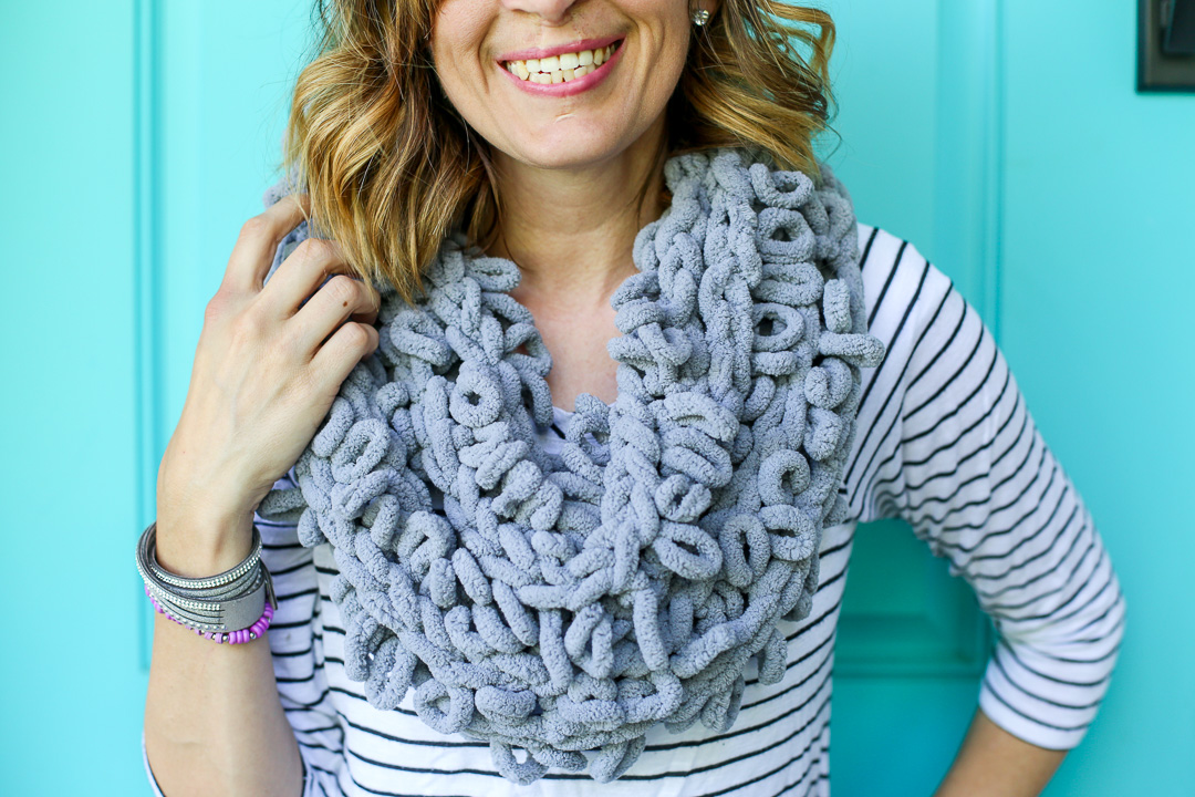 Finger Looping Chunky Infinity Scarf - Sugar Bee Crafts