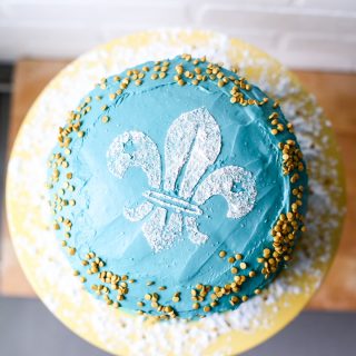 Blue and gold cake cub scouts 5