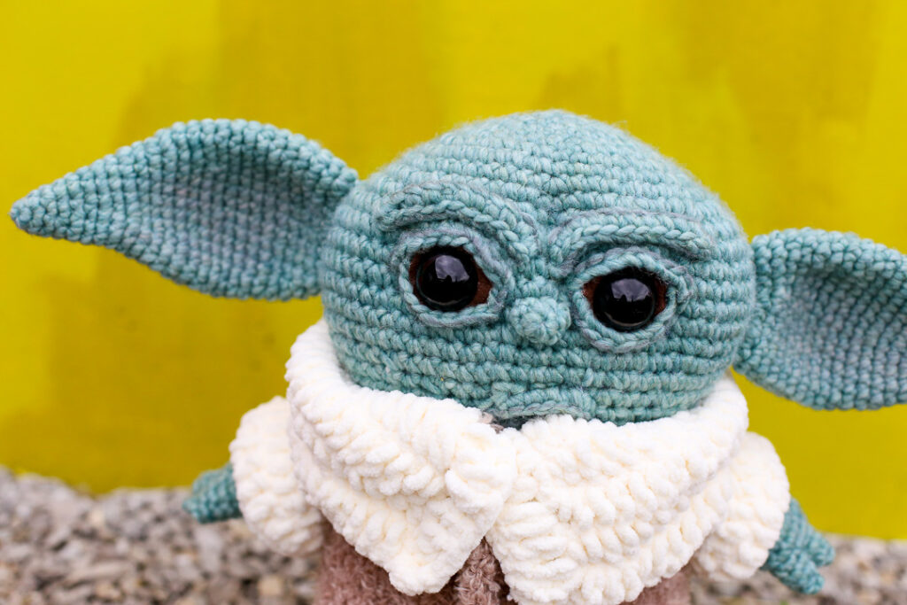 Crochet baby yoda 8