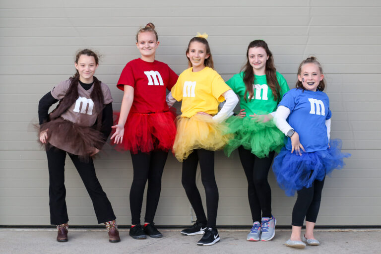 Easy T-shirt Costumes - Sugar Bee Crafts